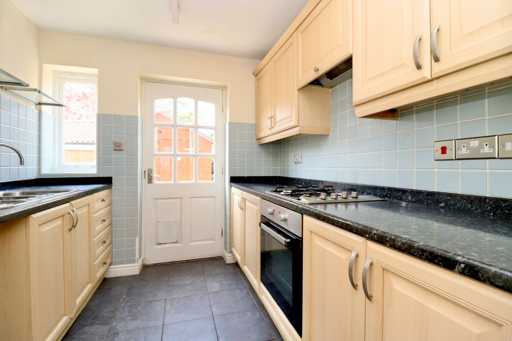 Property photo 2 of 12 Img_7352