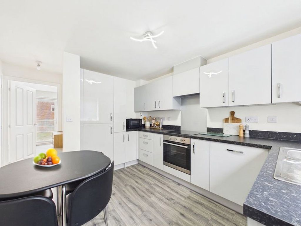 Property photo 3 of 16 Dining Kitchen (Virtually Enhanced)