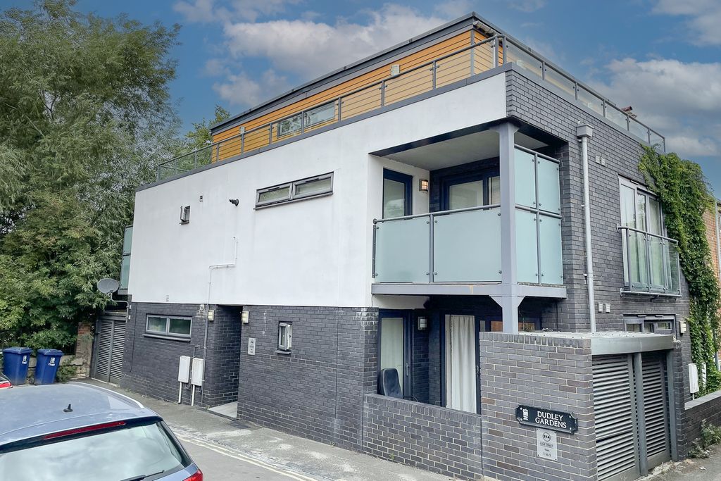 Property photo 1 of 9 1.Jpg