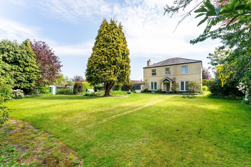Property photo 1 of 53