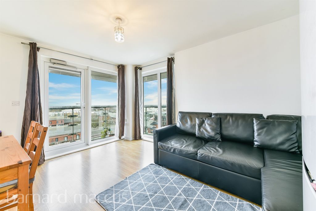 Property photo 2 of 7