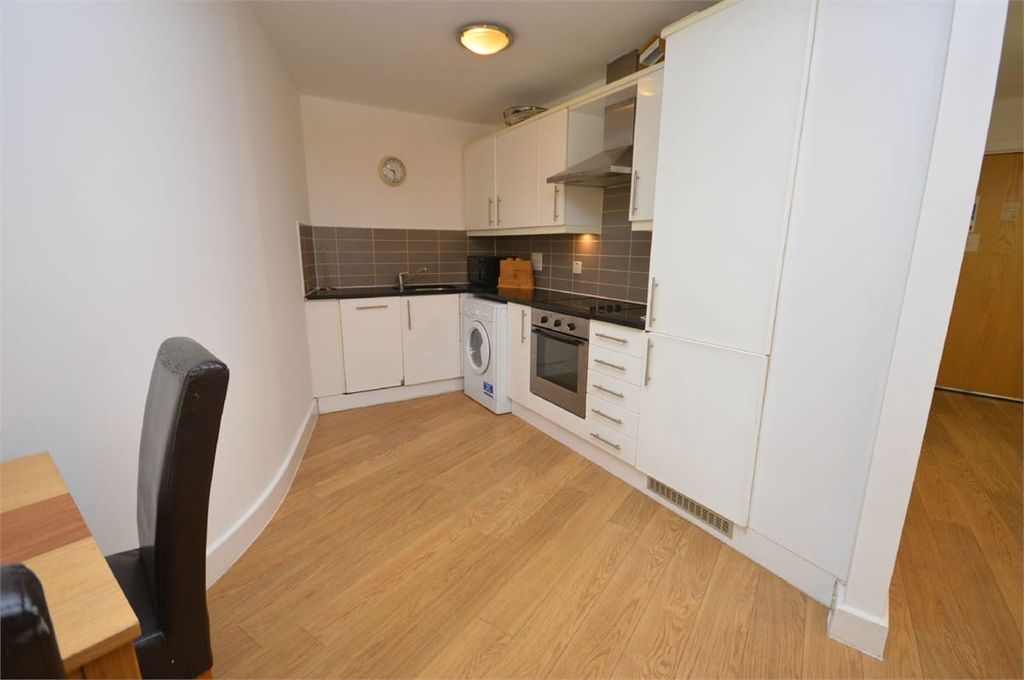 Property photo 2 of 9