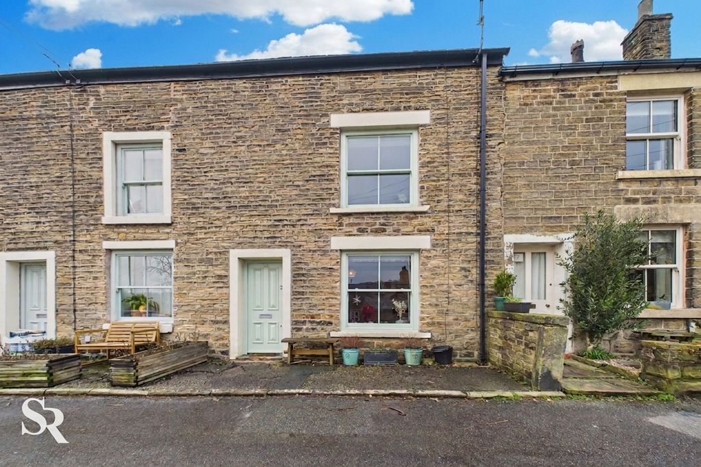 Property photo 1 of 25