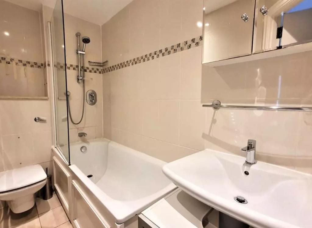 Property photo 3 of 4