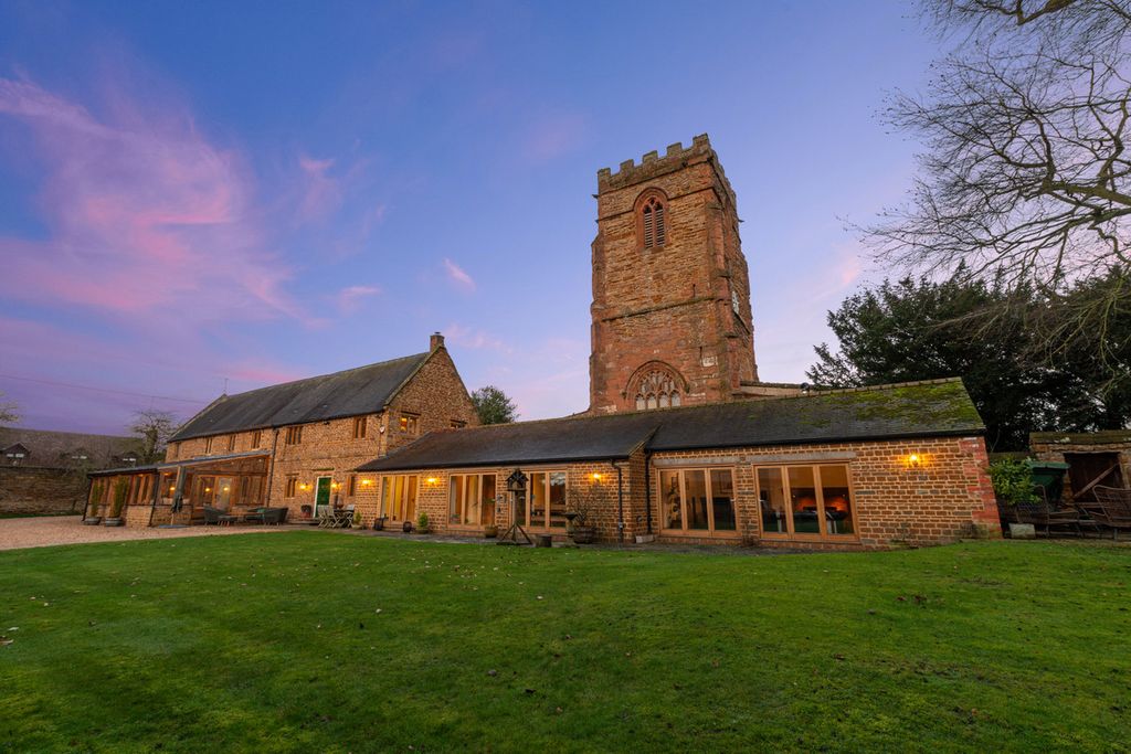 Property photo 3 of 34