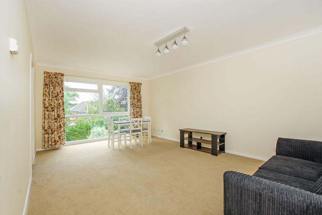 Property photo 2 of 9