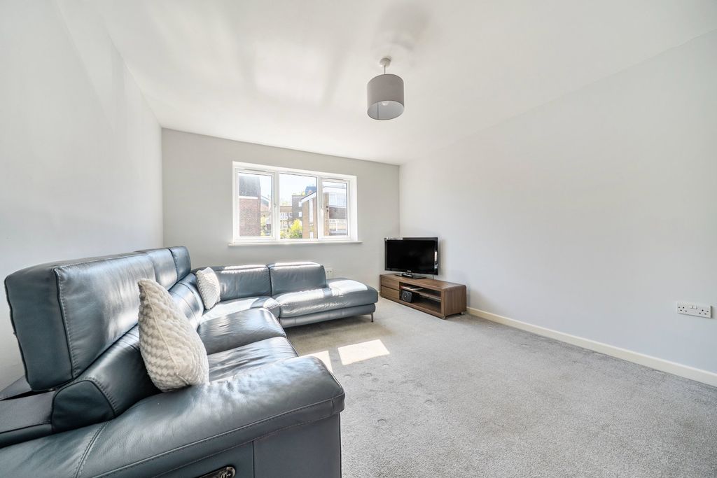 Property photo 3 of 18