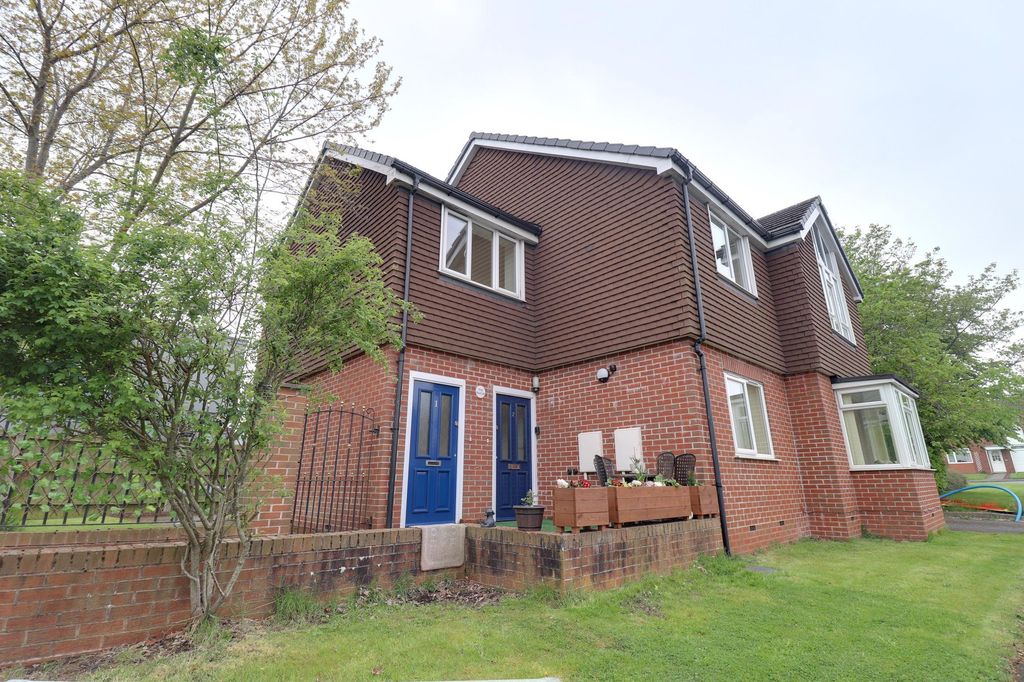 Property photo 1 of 10 External