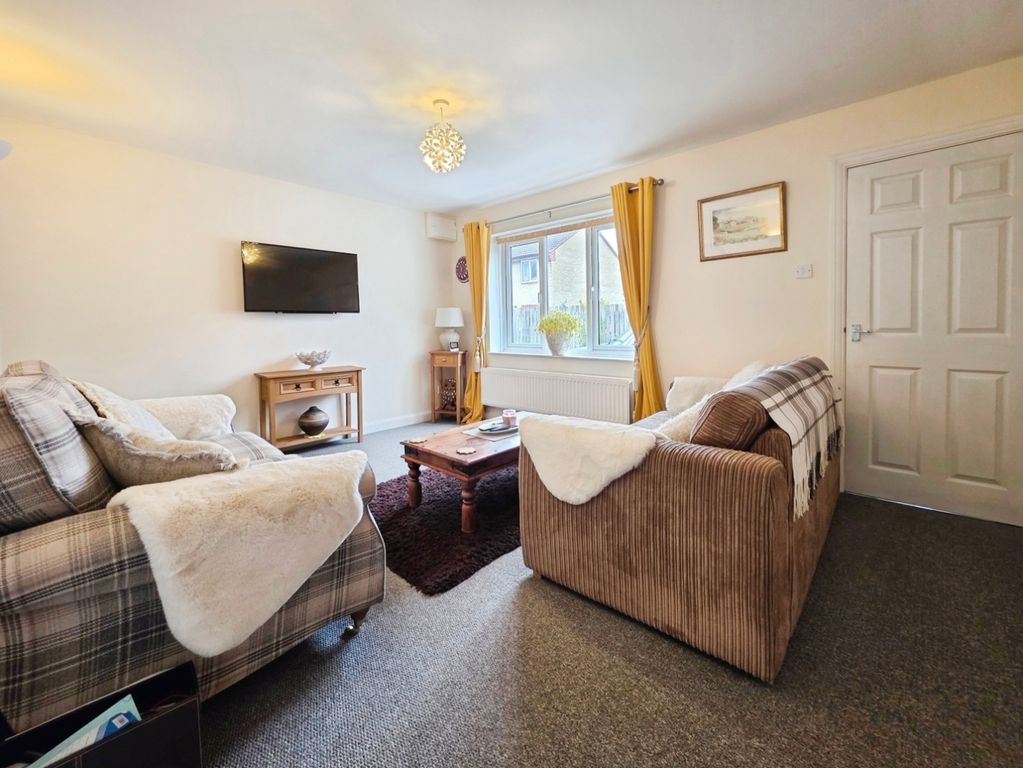 Property photo 3 of 13 Living Room