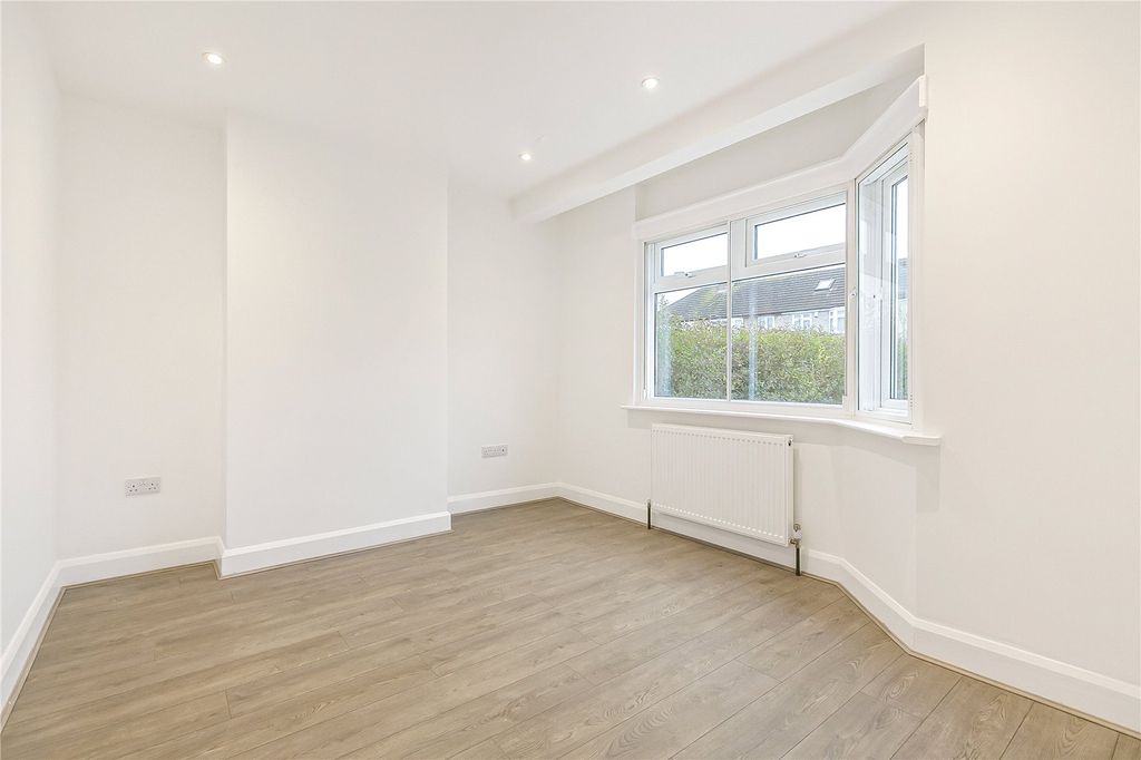 Property photo 2 of 25 Reception Room