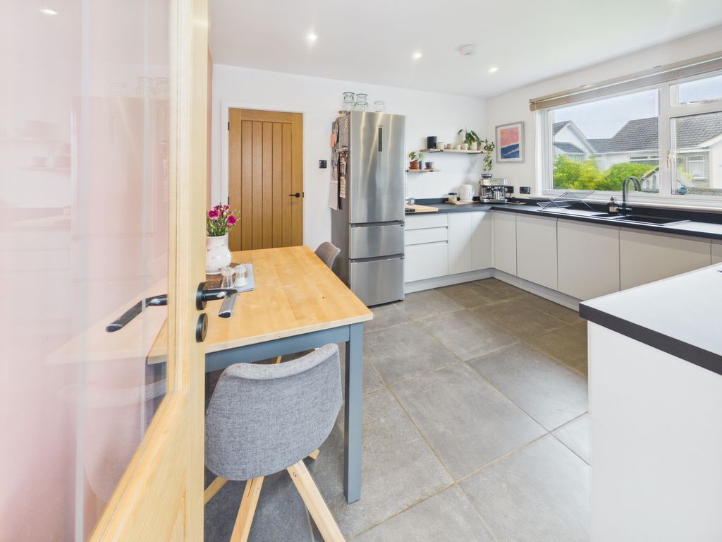 Property photo 3 of 16 Kitchen/Diner