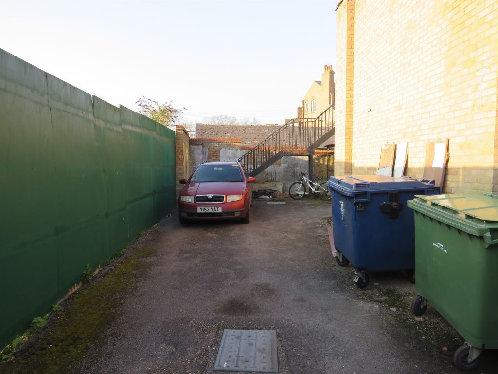 Property photo 3 of 4