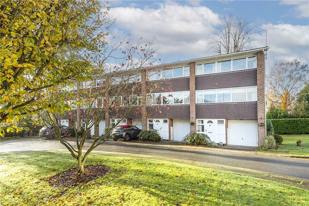 Property photo 1 of 19 Front