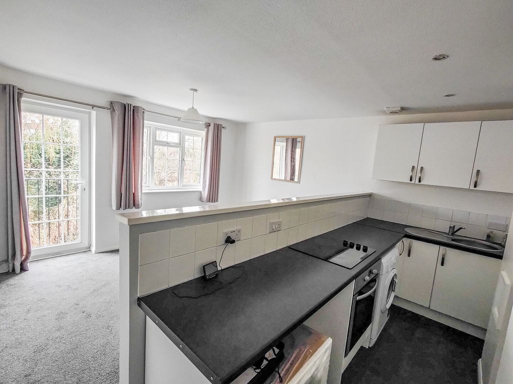 Property photo 2 of 12 Photo 6