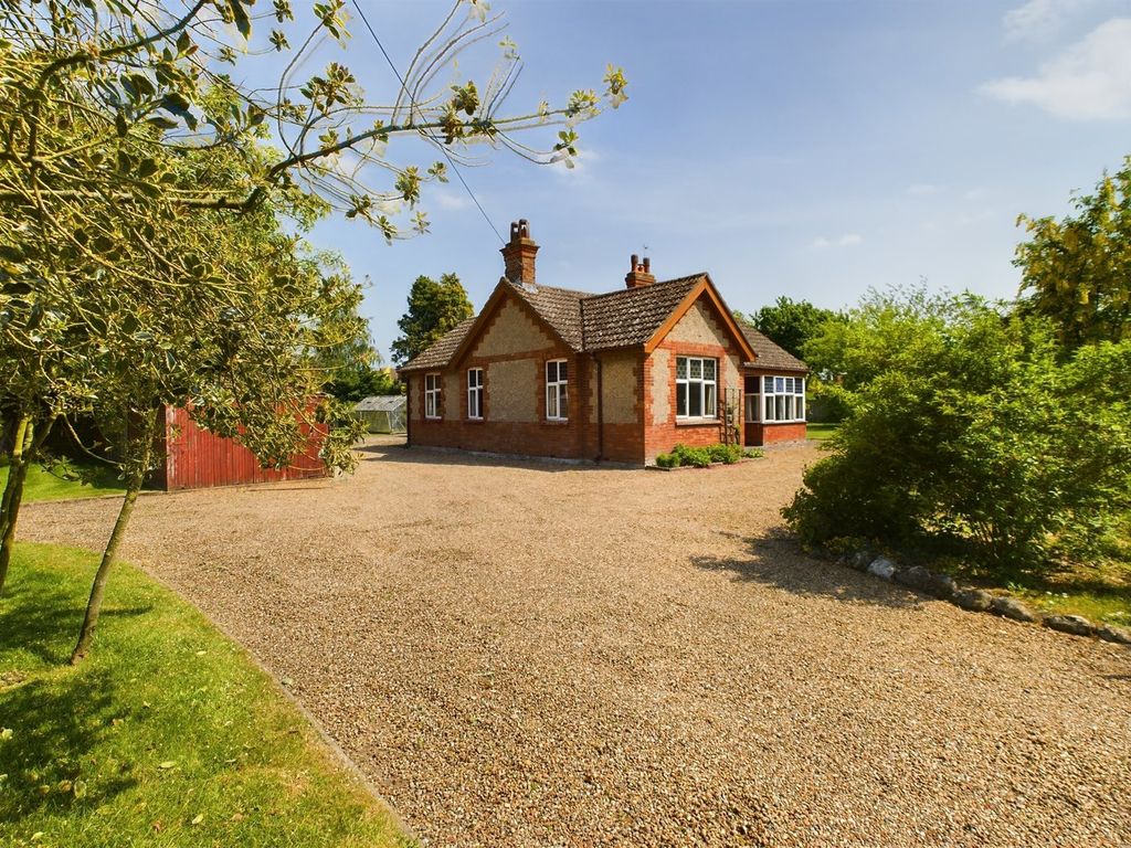 Property photo 1 of 26