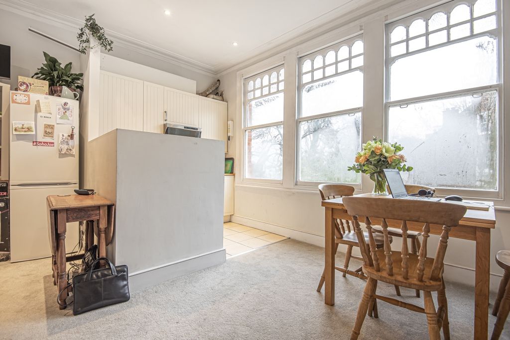 Property photo 2 of 5 674842 (3)