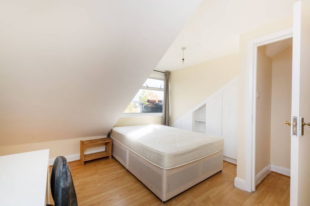 Property photo 1 of 4