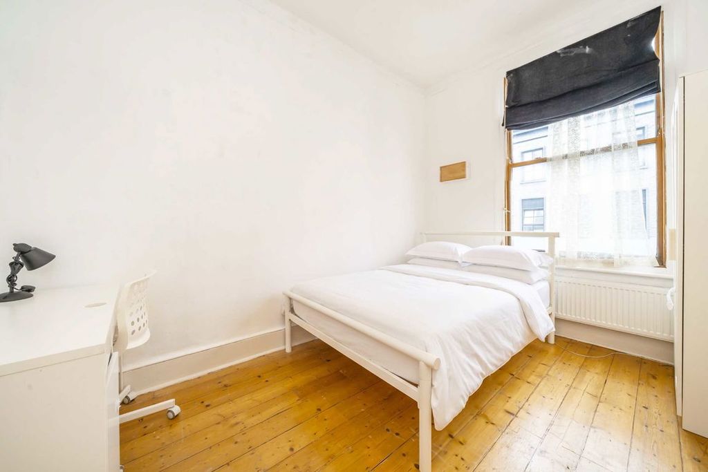 Property photo 3 of 4