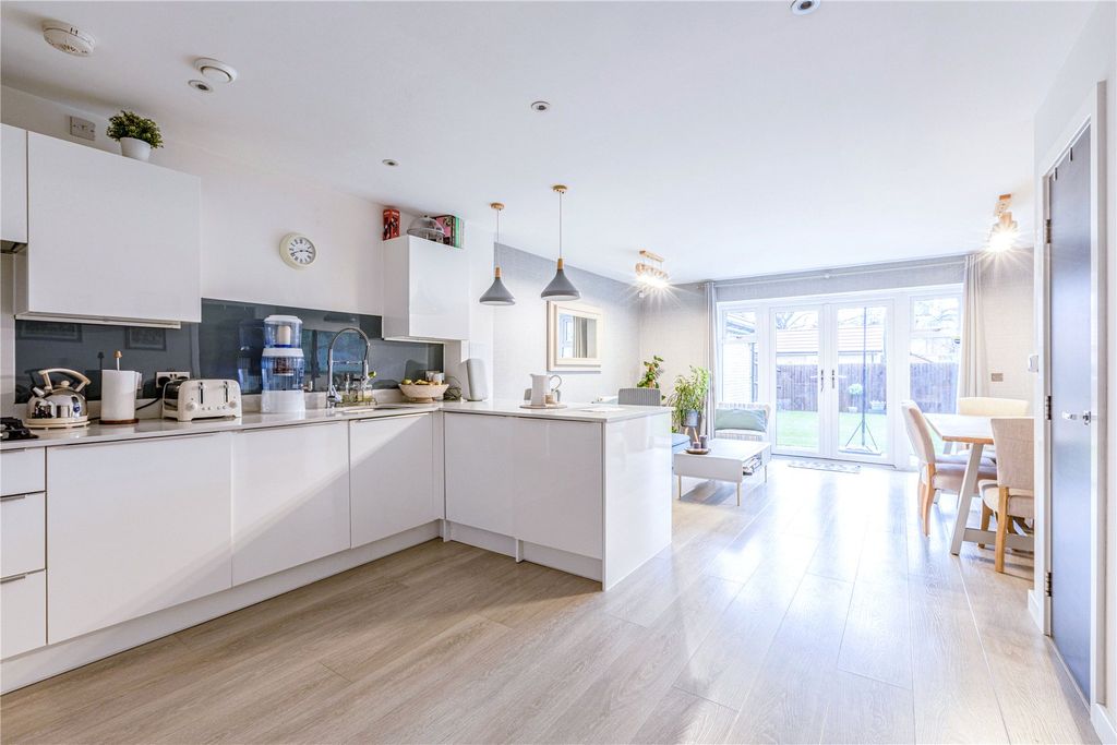 Property photo 2 of 26 Picture No. 20