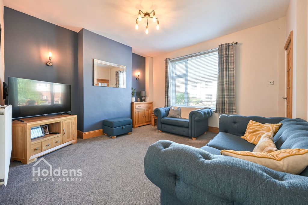 Property photo 3 of 25