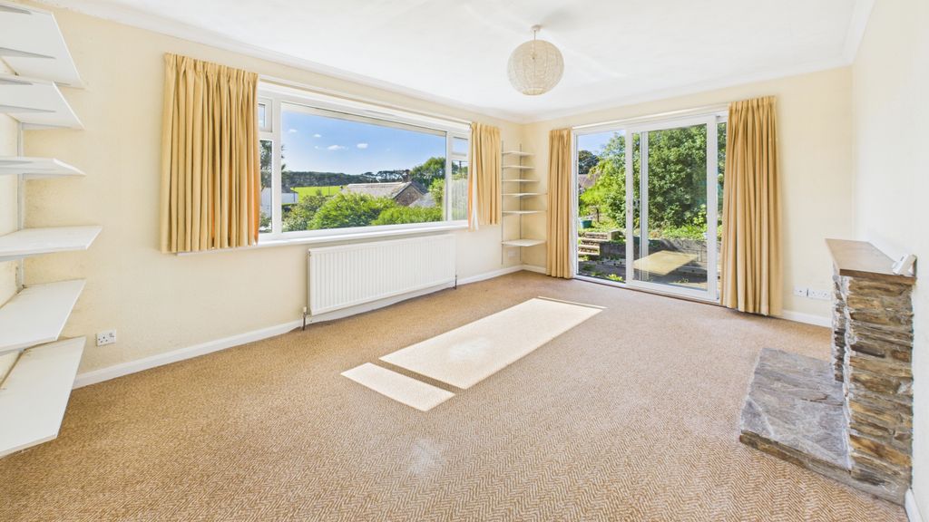 Property photo 2 of 16 Gallery