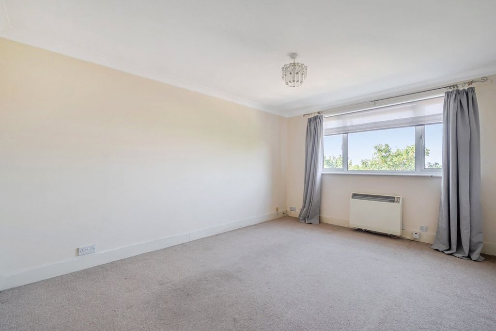 Property photo 2 of 15 1484723-12-6A4F71...