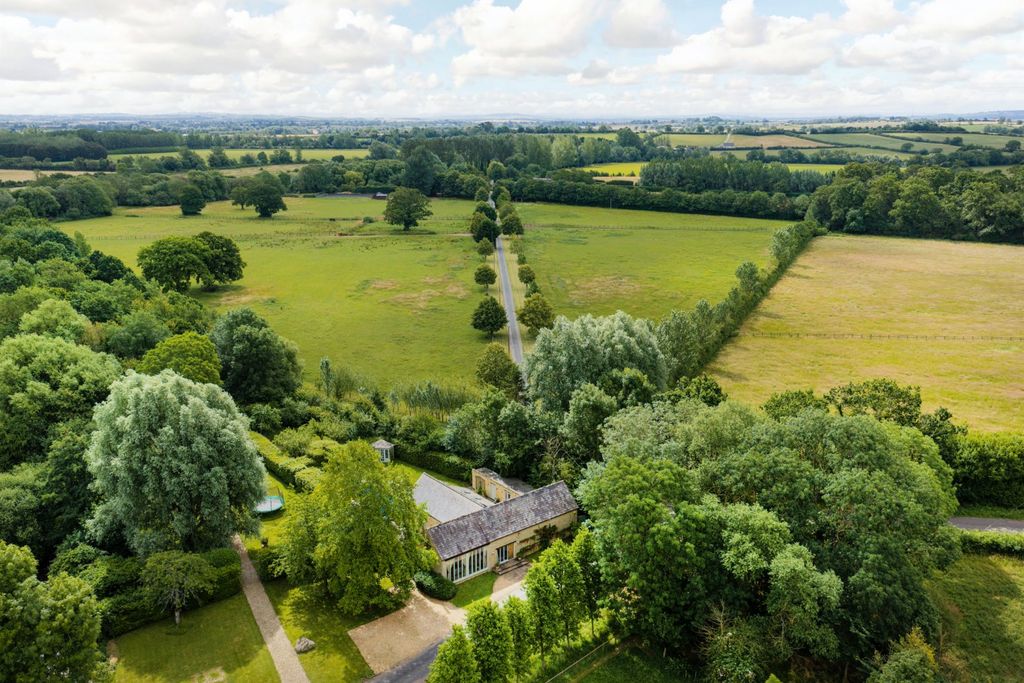 Property photo 1 of 22 Mill Barn