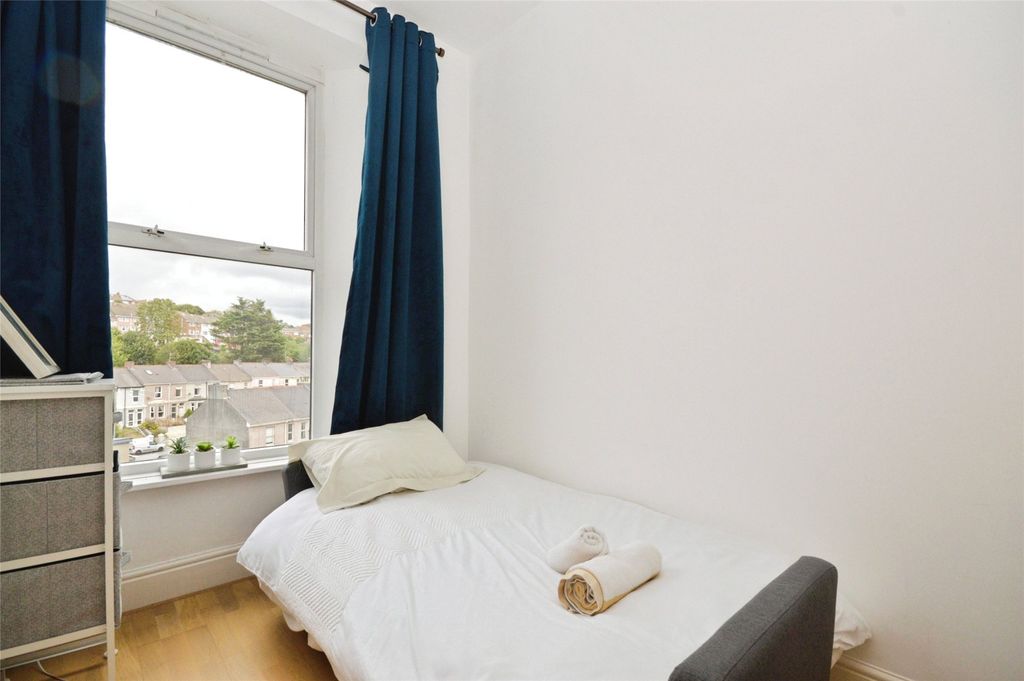 Property photo 3 of 10 Picture No. 05