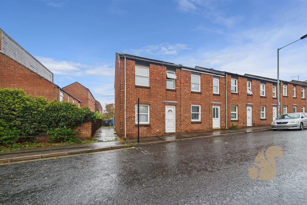 Property photo 1 of 20 Front