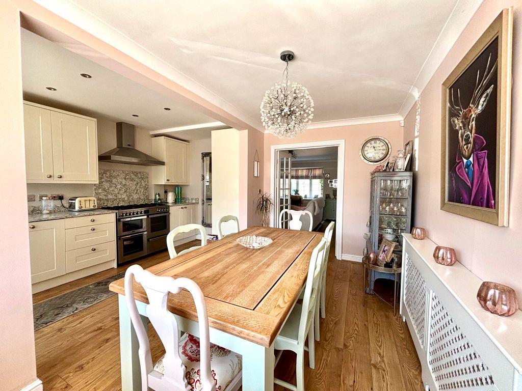 Property photo 2 of 17 Kitchen/Diner