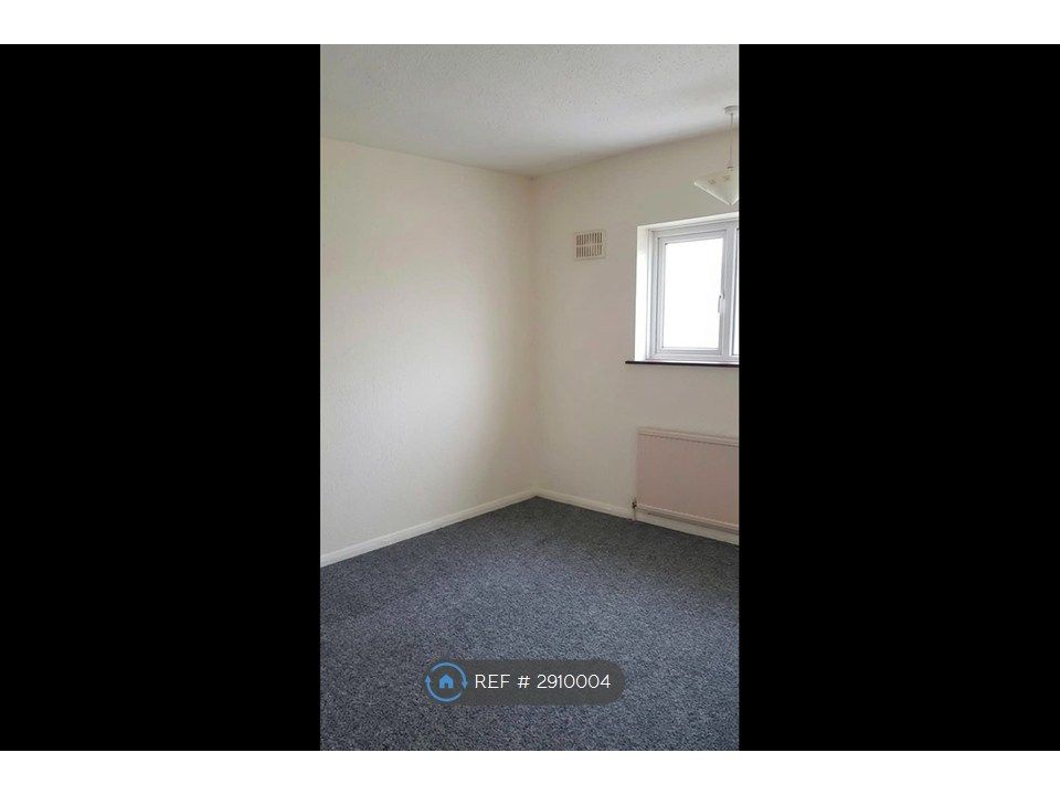 Property photo 2 of 7 Bedroom