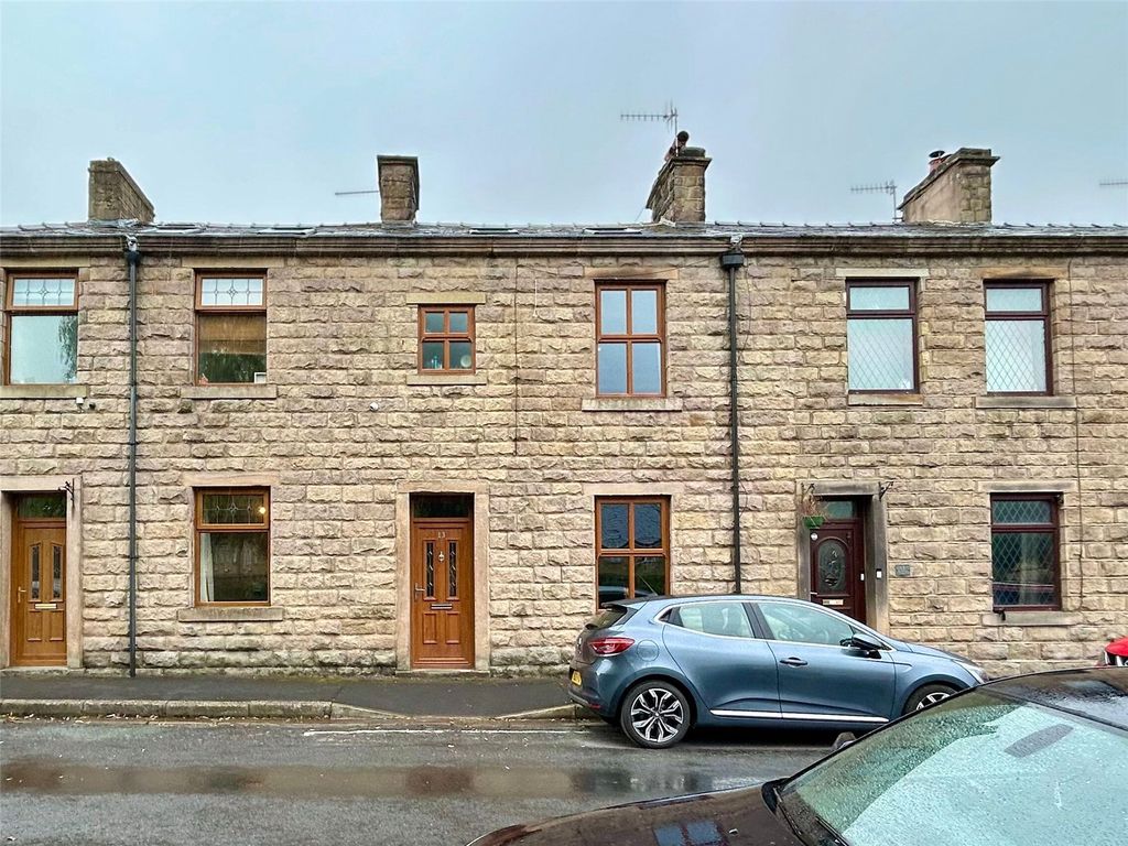 Property photo 1 of 19 External