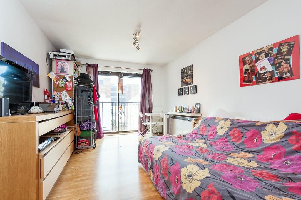 Property photo 3 of 4 F9%20Gleneagles%20Court%20Tw11-1-XL[1].Jpg