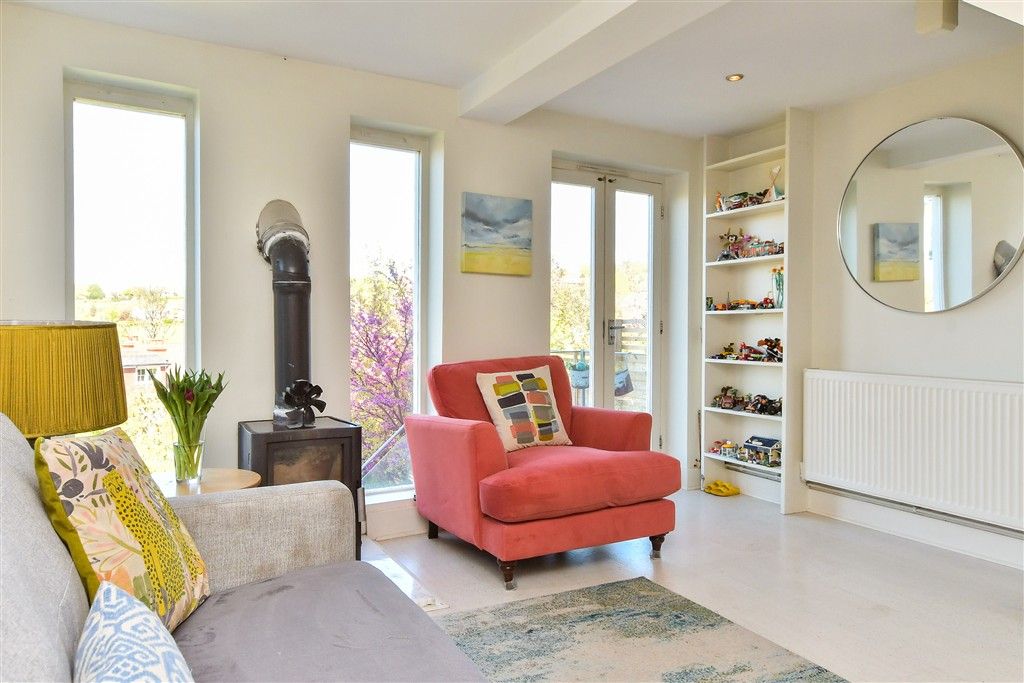 Property photo 1 of 20 Snug