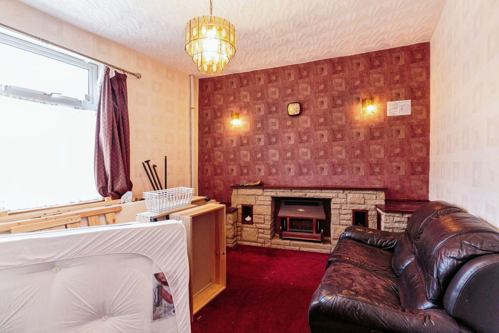 Property photo 2 of 14