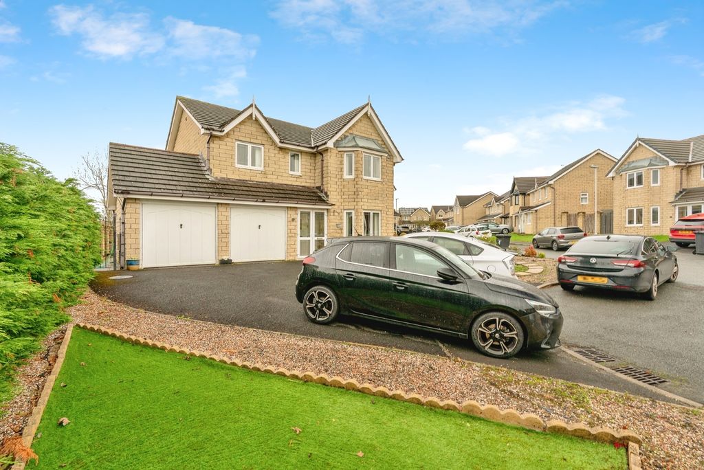 Property photo 1 of 17 Photo