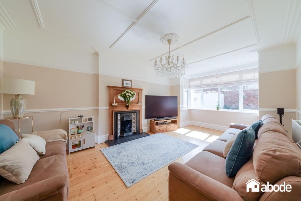 Property photo 2 of 30 Dsc02066-Hdr.Jpg