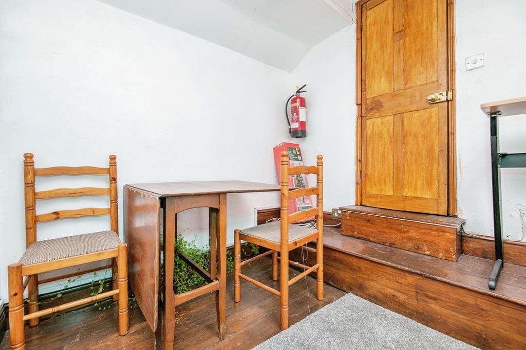 Property photo 3 of 17 Photography