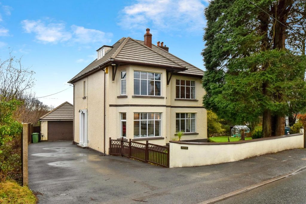 Property photo 1 of 29 Pbox-Img.Jpg