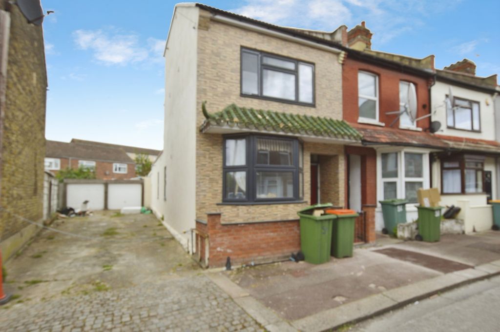 Property photo 1 of 19 Pbox-Img.Jpg