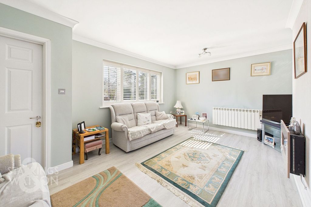 Property photo 3 of 19