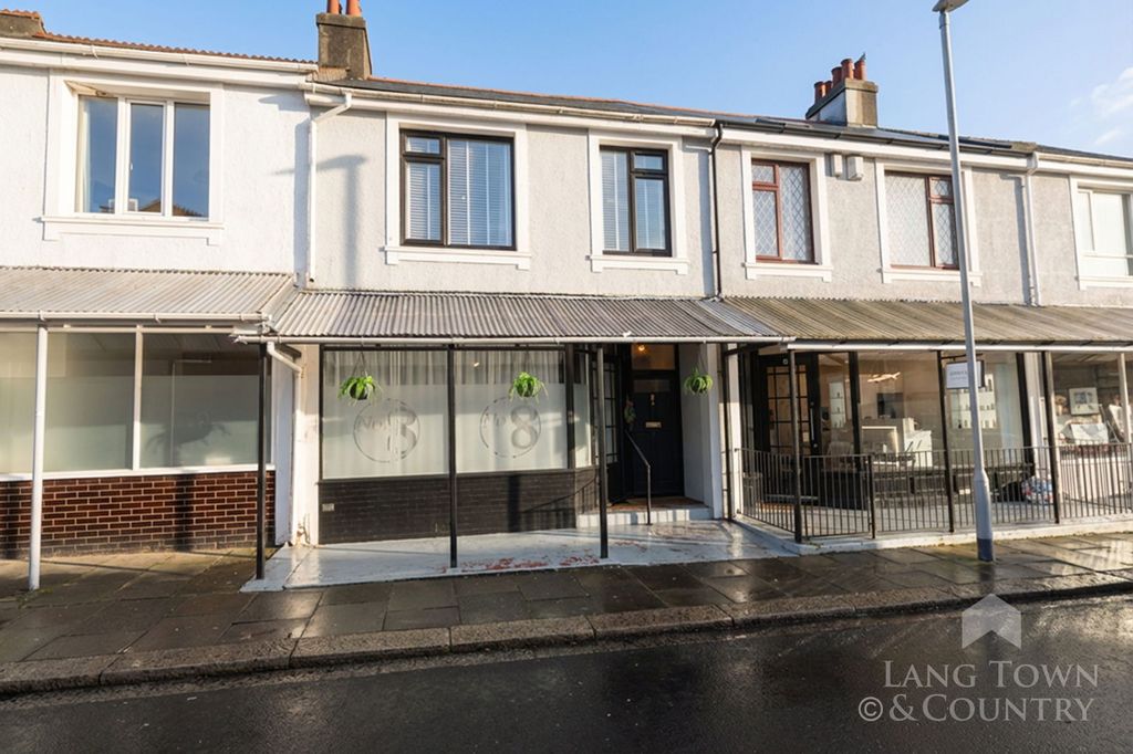 Property photo 1 of 28