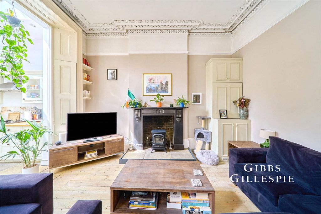 Property photo 3 of 11 Picture No. 17
