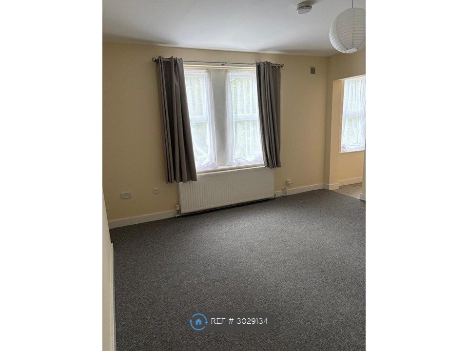 Property photo 1 of 3