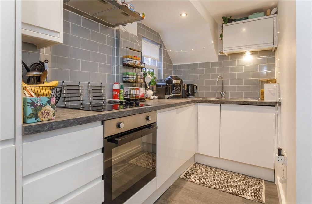 Property photo 3 of 10 Picture No. 02