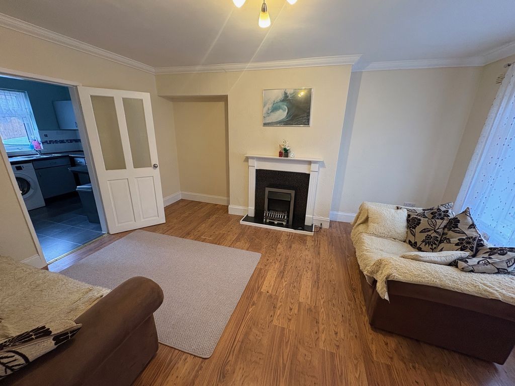 Property photo 2 of 12 Image