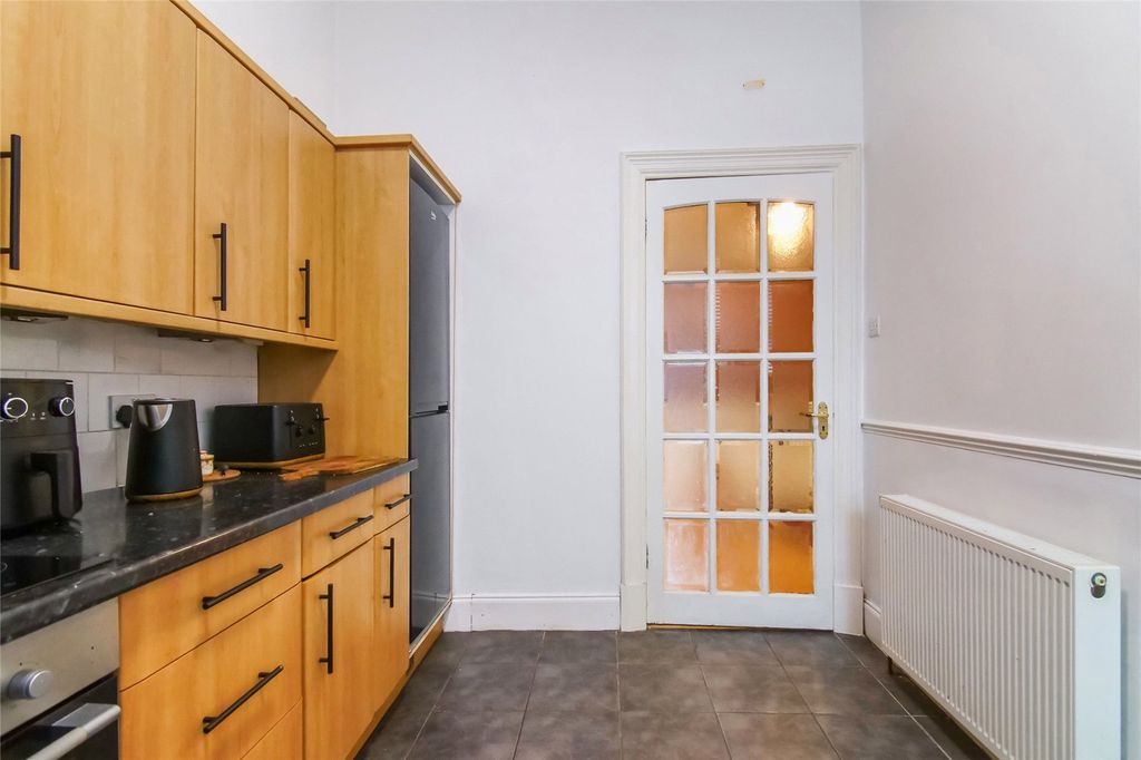 Additional image 6 of 1 bed flat for saleGlasgow Road, Paisley, Renfrewshire PA1