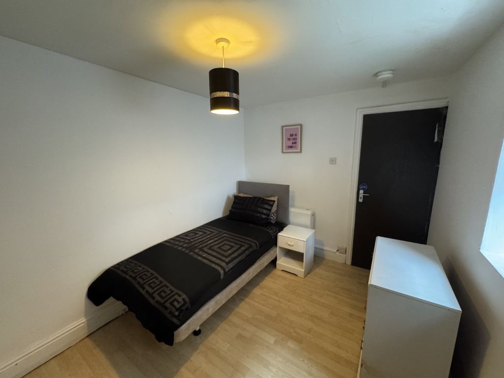 Property photo 1 of 3