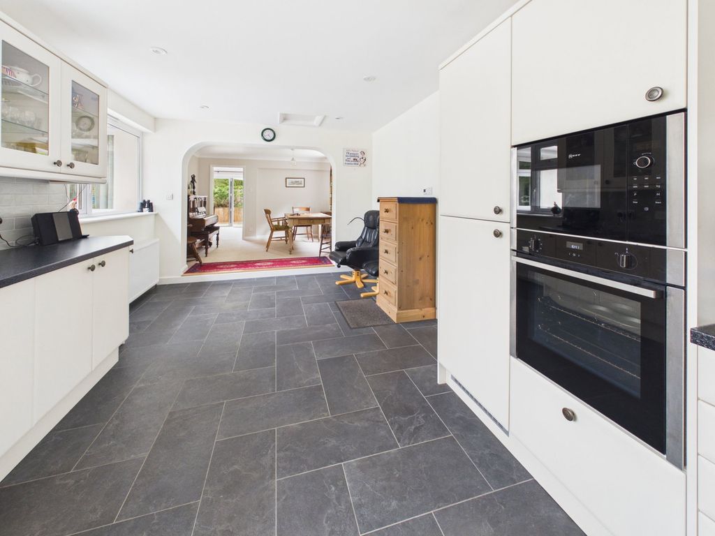 Property photo 2 of 29
