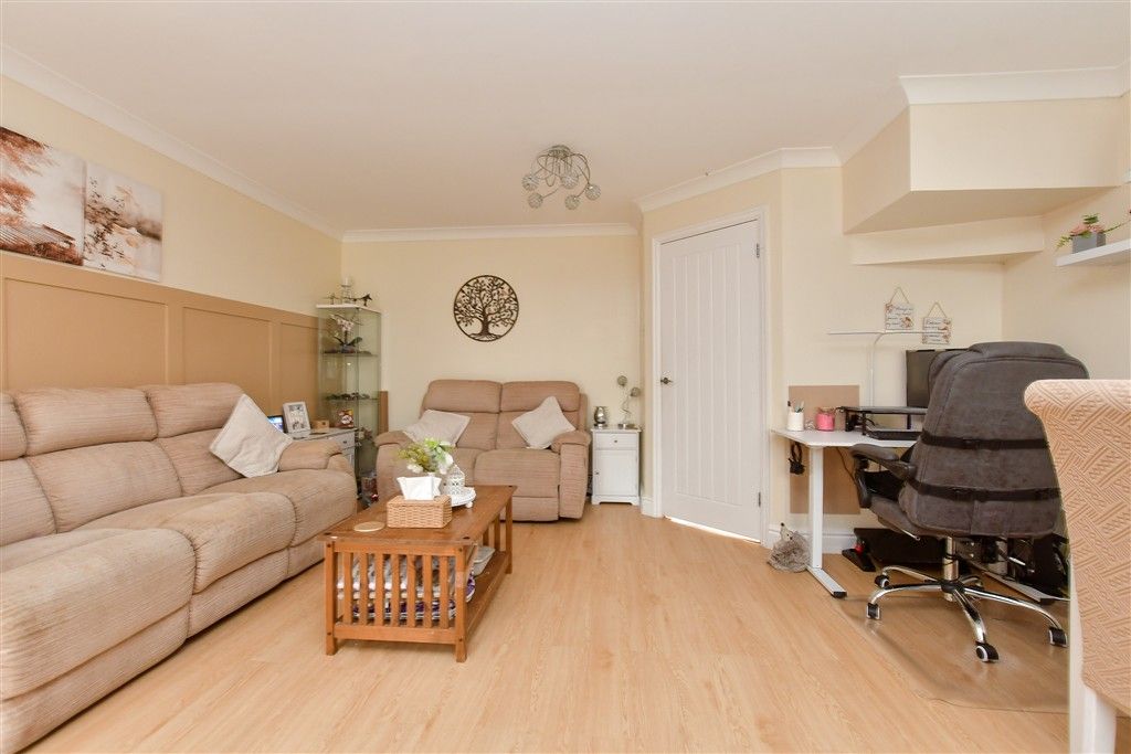 Property photo 3 of 11 Lounge/Diner